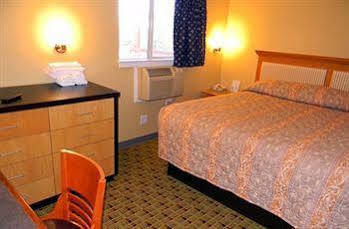 Stay Inn & Suites - Stockbridge Eksteriør bilde